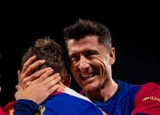 雷火电竞亚洲先驱-阿森纳险胜巴萨，贝尔梅开二度亚洲杯