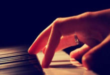 开云体育在线-魔幻昨夜！掘金铁蹄踏碎国足草坪裁判哨声引爆世纪争议